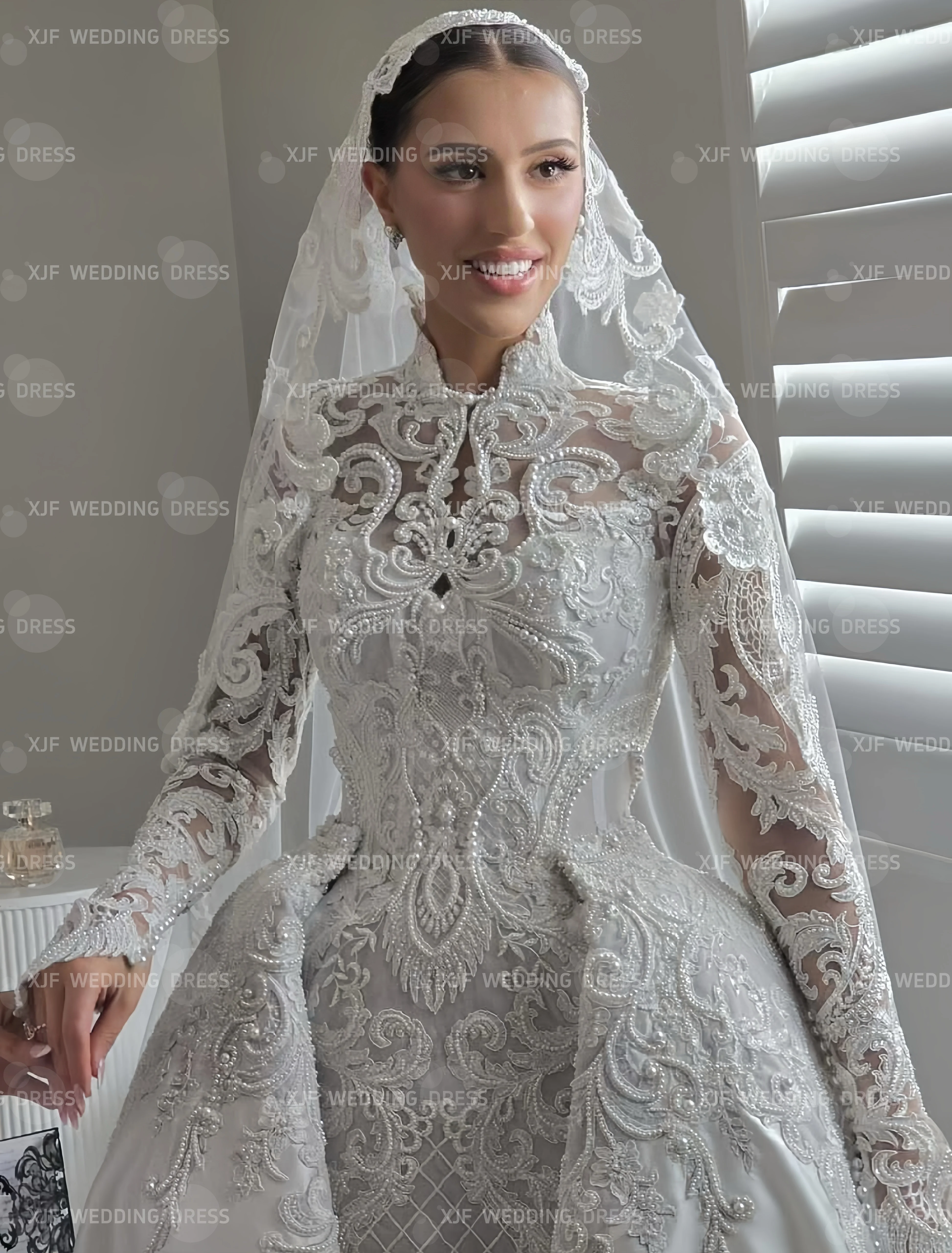 فستان زفاف مخصص بياقة عالية وأكمام طويلة حورية البحر ذيل قابل للانفصال من الدانتيل فستان زفاف فيستدوس دي نوفيا أماندا نوفيا أماندا نوفيا أوففي