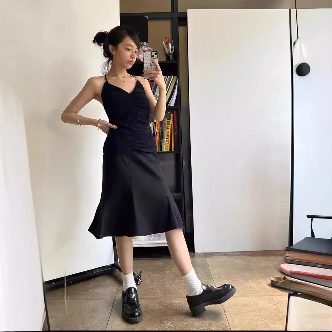 

2025 Slim-fitting Black Slim Fishtail Skirt Micro-pull Skirt Women's Medium and Long