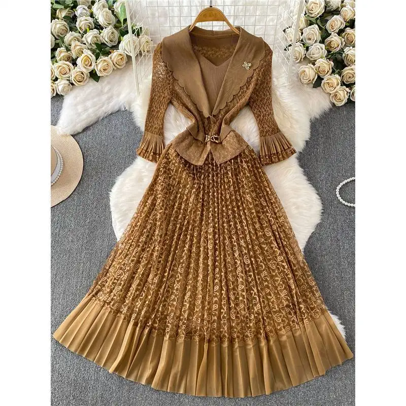 Miyake High-end Elegant Green Lace Dress Women's Seven-quarter-sleeved V-neck Waist Pleated Slim and Thin Temperament Dress