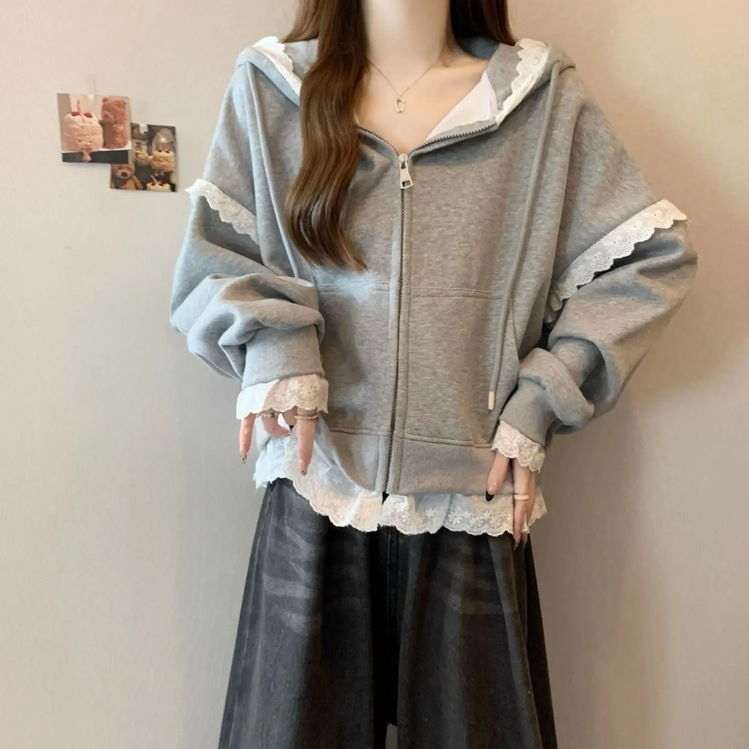 Cappotto in felpa con cappuccio in pizzo dolce impiombato per donna in autunno e inverno Nuovo cardigan slim