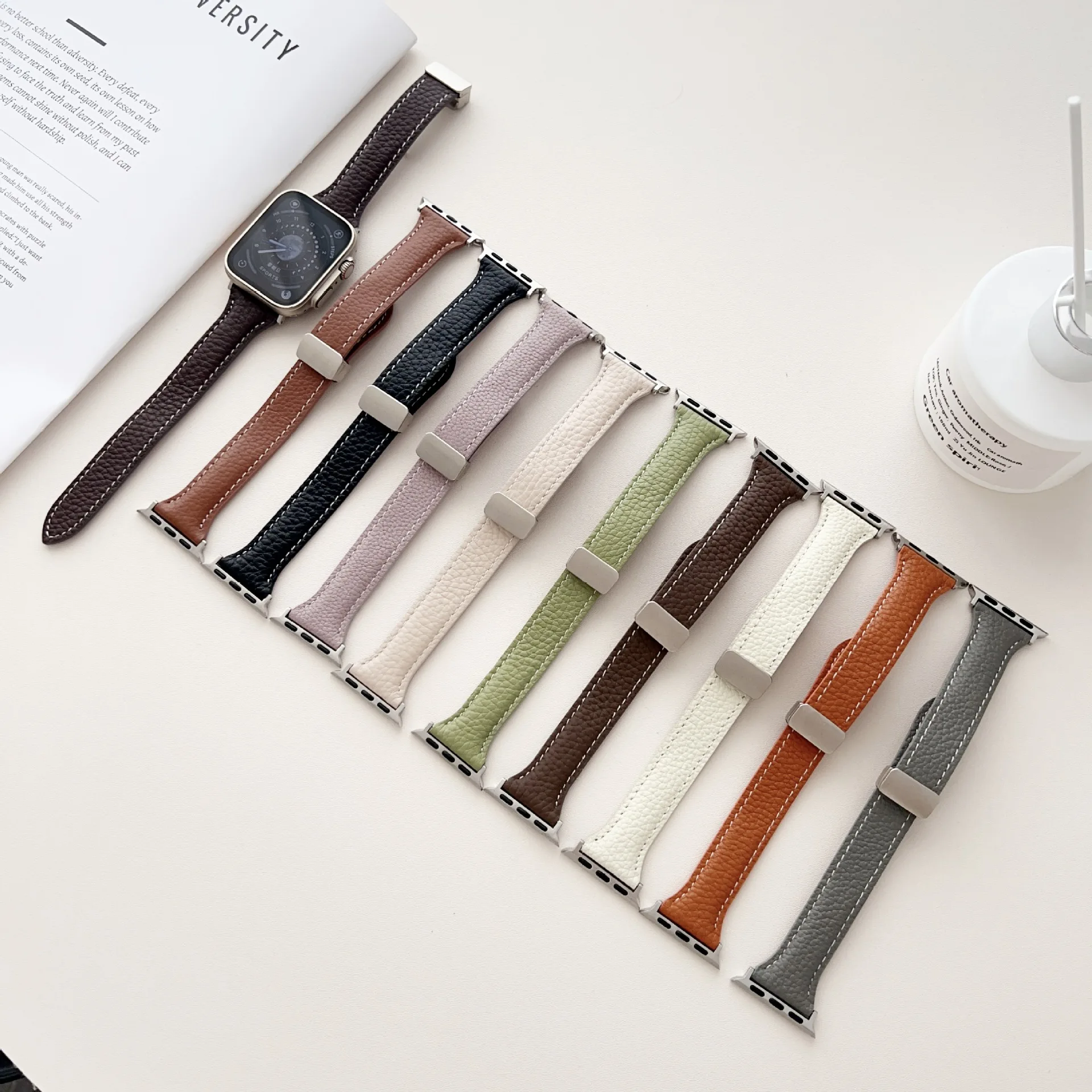 Suitable for Apple Watch small waist folding buckle leather strap iWatch 7 8 magnetic buckle lychee pattern