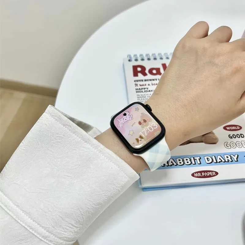 Милый мягкий силиконовый ремешок ярких цветов для Apple Watch Band 49 мм 45 мм 44 мм 42 мм Браслет Smartwatch для iWatch 10 9 8 7 6 5 Ultra2