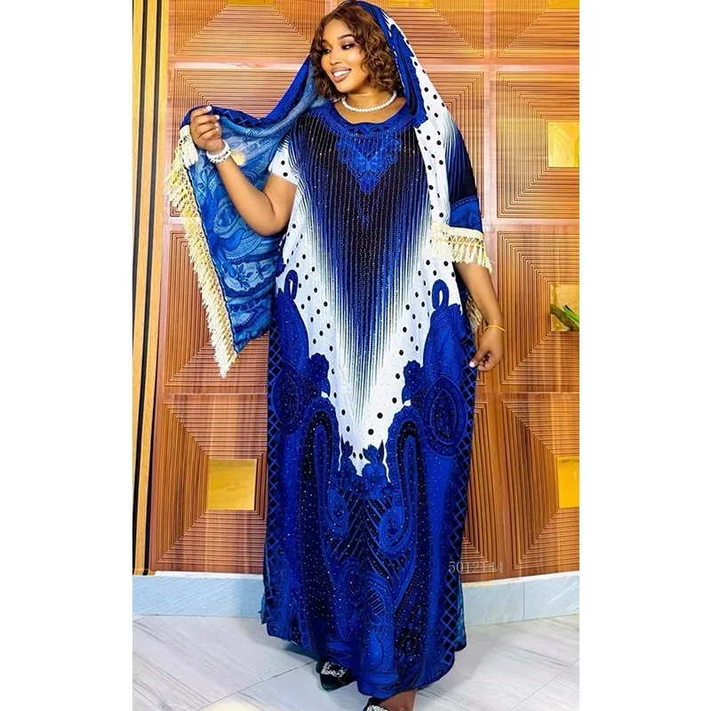 2026New الملابس النسائية الأفريقية رداء كبير فستان مسلم طويل تقديم الطباعة الحفر الساخن الحرفية فستان كبير الحجم + الحجاب