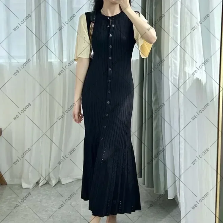 

2023 Summer New French Elegant Fragrance High-end Slimming You Smooths Your Silhouette Hollow Slimming Fish Tail Knit Dress