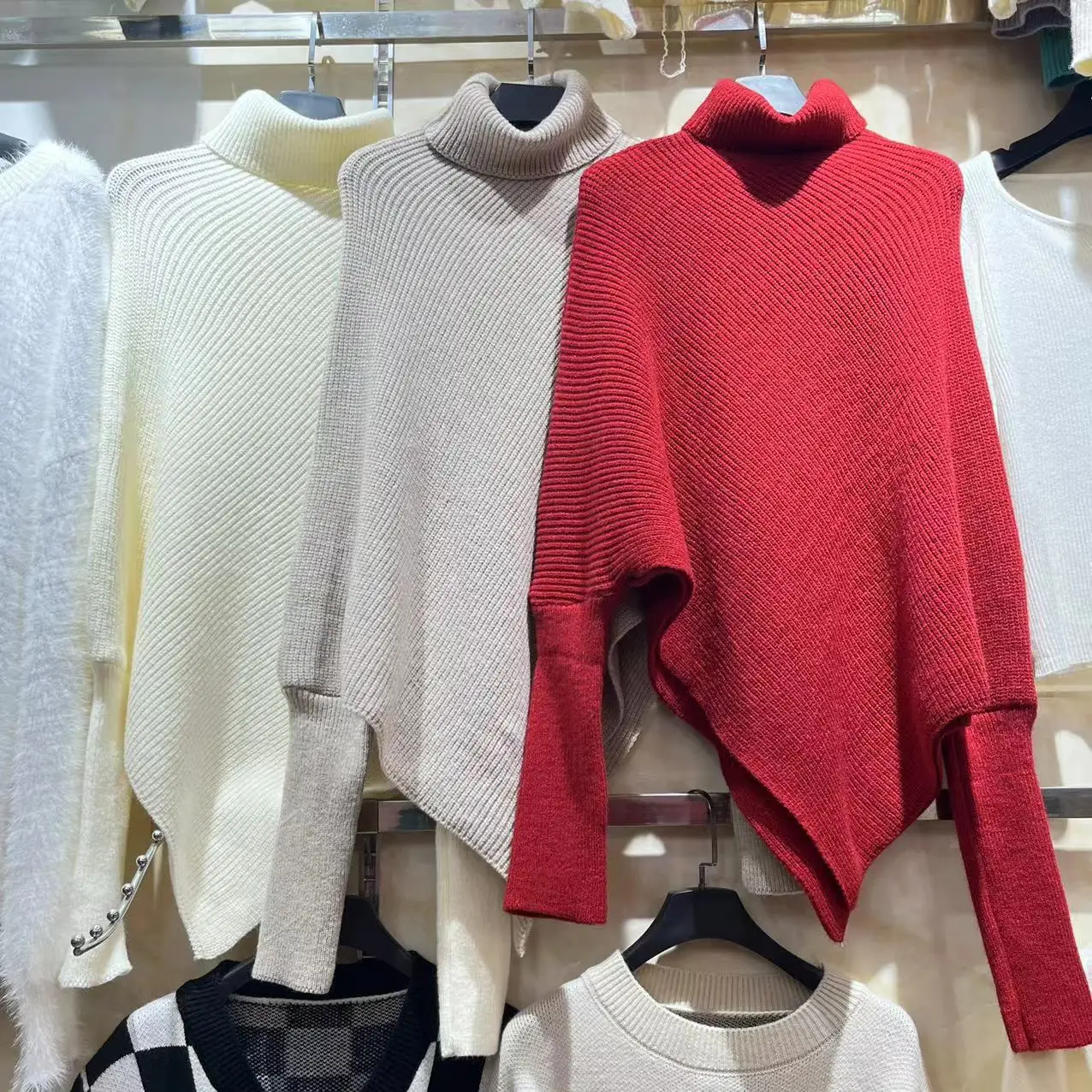 

Элегантный зимний трикотаж с высоким воротником, однотонный, с нерегулярным подолом, с рукавами «летучая мышь», толстый женский свитер, теплый мягкий эластичный свободный пуловер