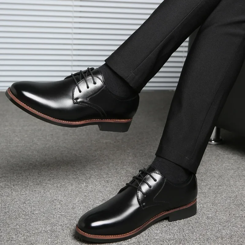 Men Breathable Leather Shoes Black Soft Leather Soft Sole Spring and Autumn Groomsmen Men Business Formal Casual Shoes