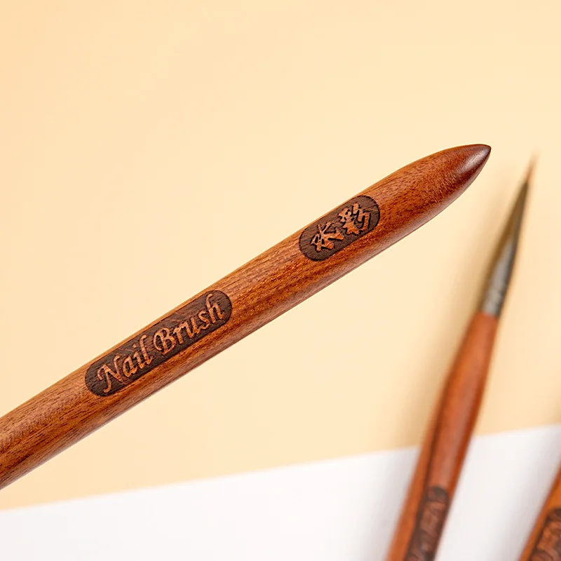 1Pc Manico in legno di sandalo Kolinsky Capelli Unghie Pennello acrilico Gel UV Intagliare Penna Pennello Polvere liquida Fai da te Unghie Disegno Unghie artistiche Bruses