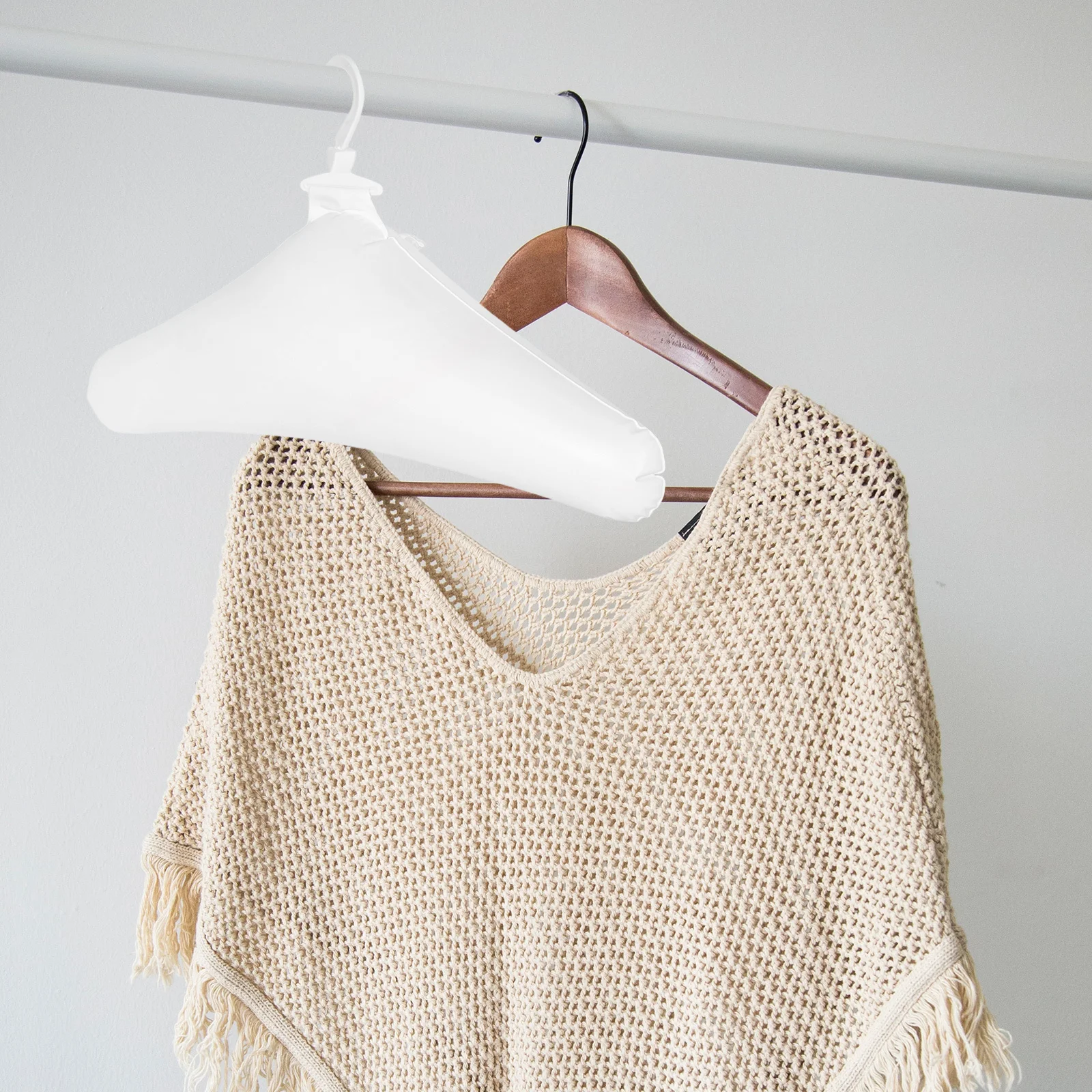 

3Pcs Inflatable Clothes Hangers Portable Foldable Travel Drying Hangers Wrinkle Prevention Multifunctional Space Saving Closet