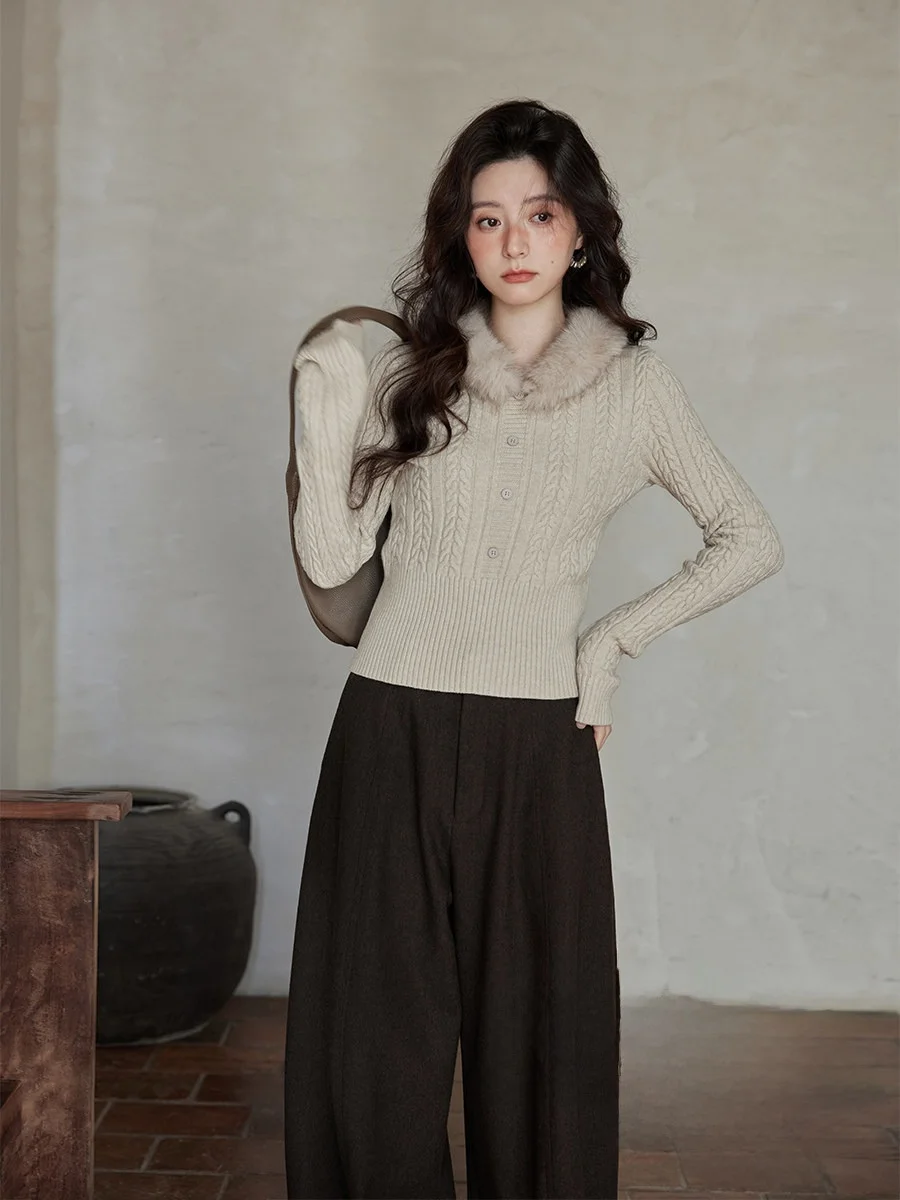 

Winter Unique Beautiful Lazy High-End Sensation Slim Fit Small Size Oats Fur Collar Sweater Women's Fashion Commute Style Lon...
