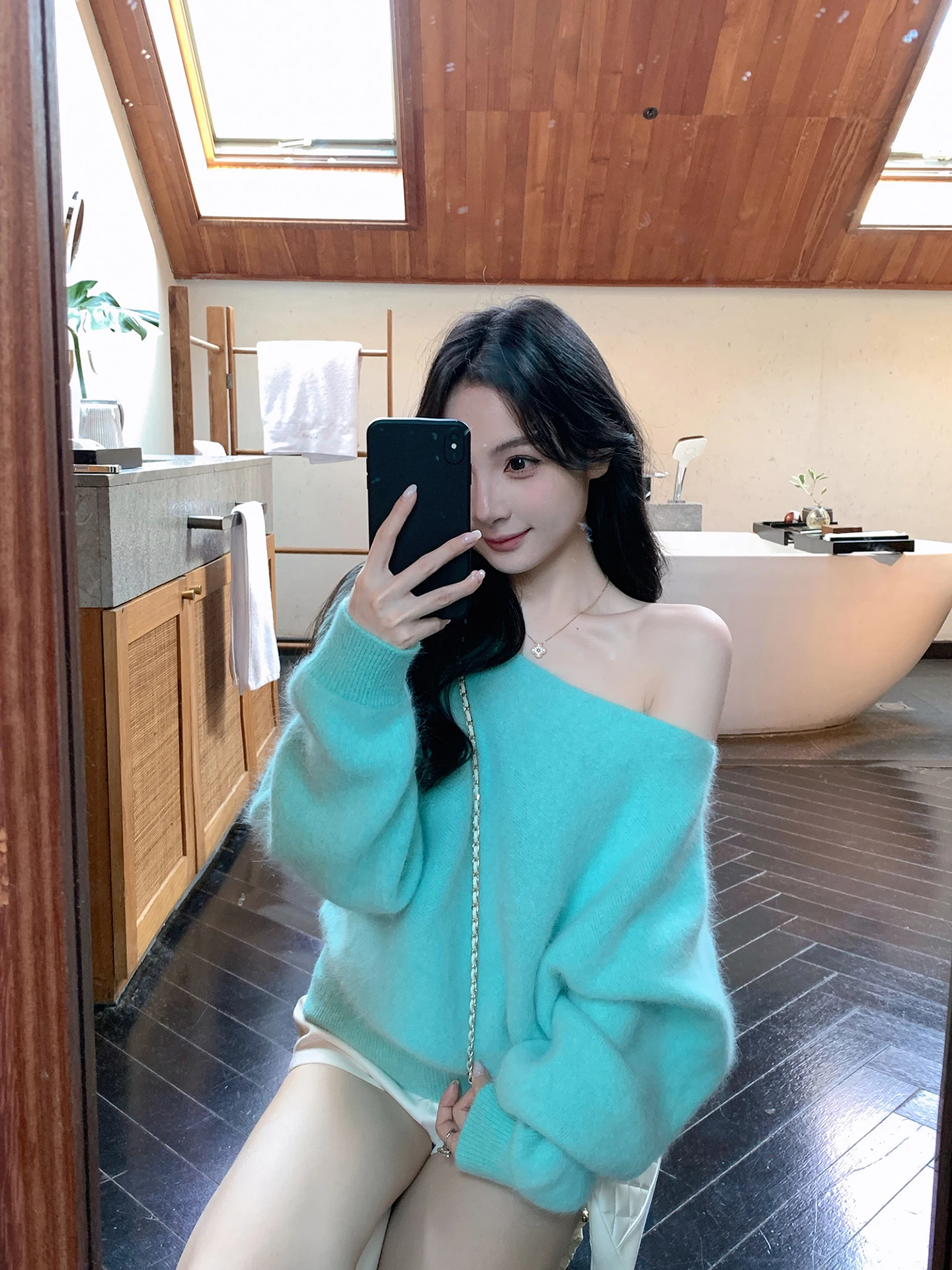 

Свитер ZhouYeye Lake Blue Rabbit из смесового кроличьего меха с открытыми плечами, новинка зимы, топ с асимметричным вырезом, в стиле Lazy Pure Desire