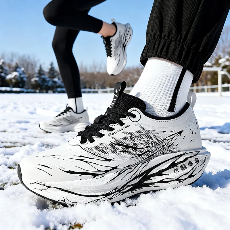 

Autumn and Winter Velvet Leather Night Light Casual Sports Shoes for Men and Women Outdoor Non slip Running Shoes