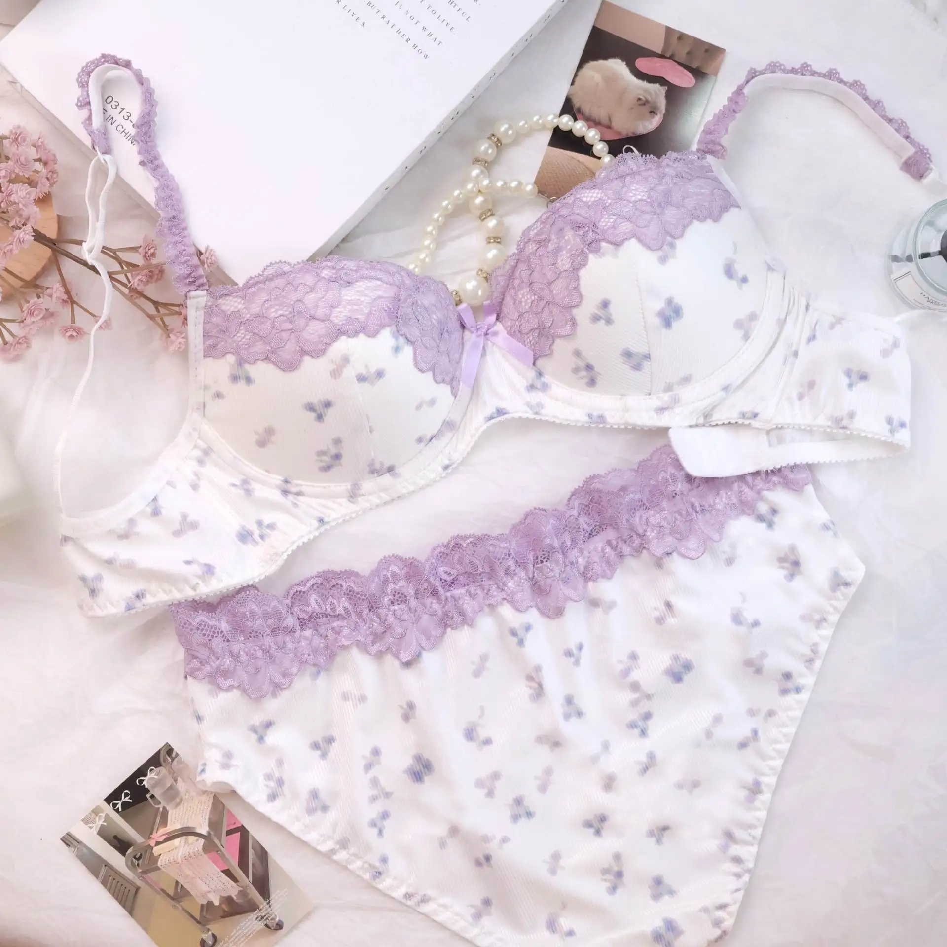 Sweet and Delicate Lingerie Lace-Trimmed Low-Waist Bow-Tie Underwear Set Comfortable Purple Floral-Print Bra and Panty Set