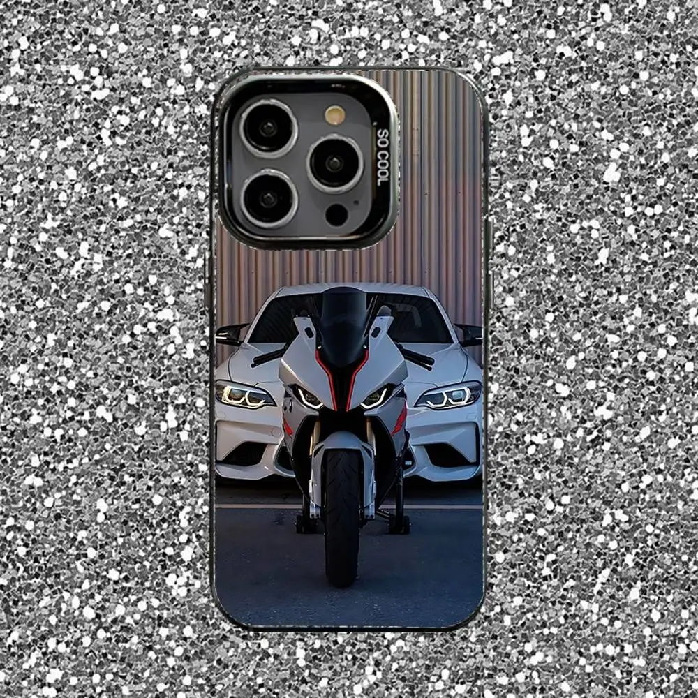 حافظة هاتف للسيارة والدراجات النارية لهواتف iPhone 16,15,14,13,12,11,Pro,XS,Max,Plus,Mini,SE غطاء مقاوم للصدمات من الحلوى السوداء غير اللامعة