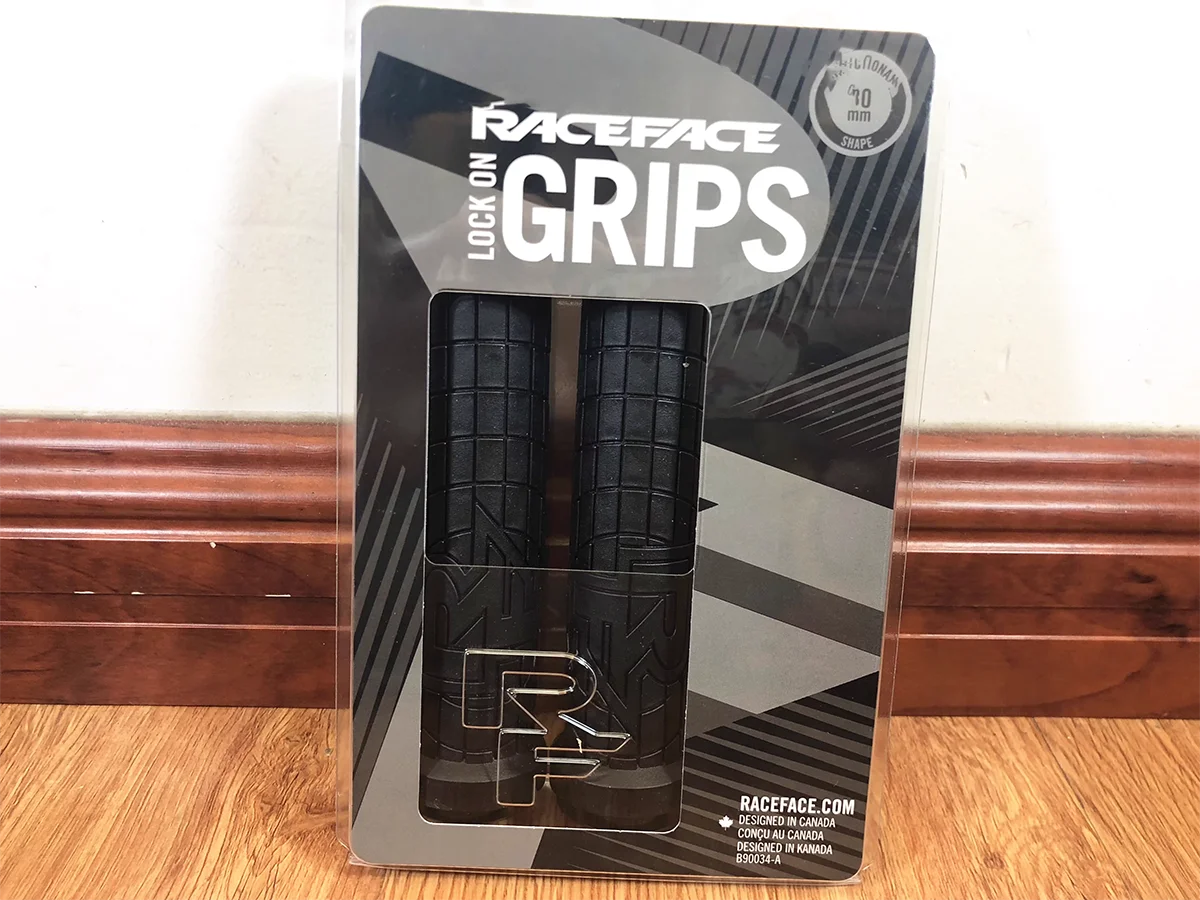 RACEFACE Grippler Grip Rubber Grip 30 mm, 33 mmgiving you 10 easy ways to make your bike look extra sick