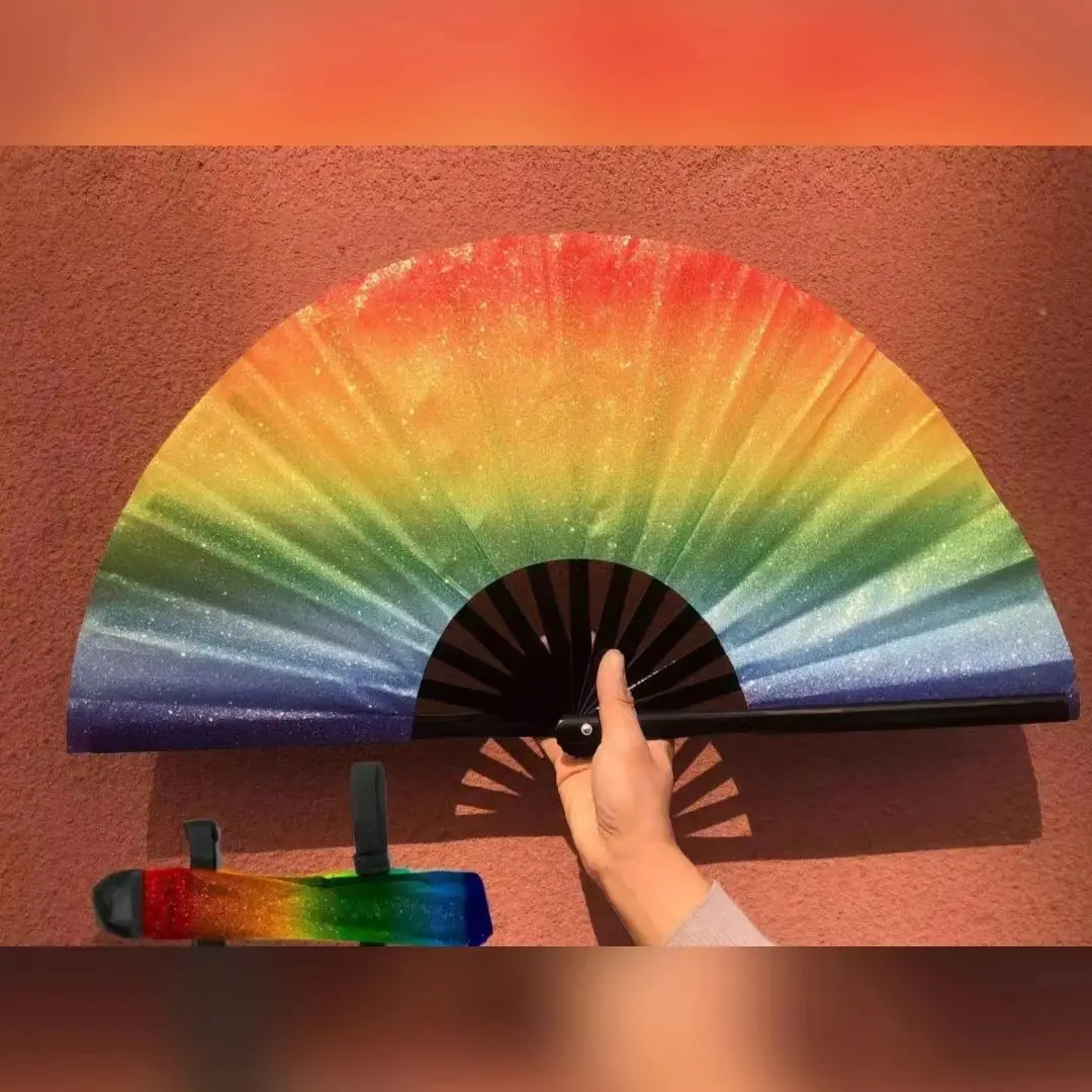 

Блестящий порошковый вентилятор с сумкой для вентилятора можно использовать для открытия бамбукового костного кунг-фу-вентилятора Блестящий порошок Бамбуковая кость Вентилятор кунг-фу с переноской