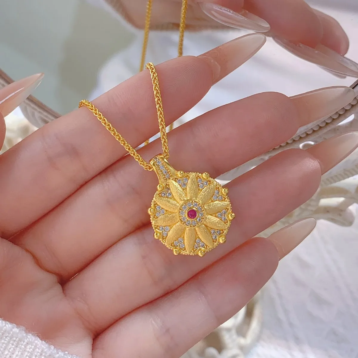 Luxury 24K 9999 Pure Gold real gold Full Diamond Sunflower Pendant Drill Sunflower Women's Necklace Clavicle Chain