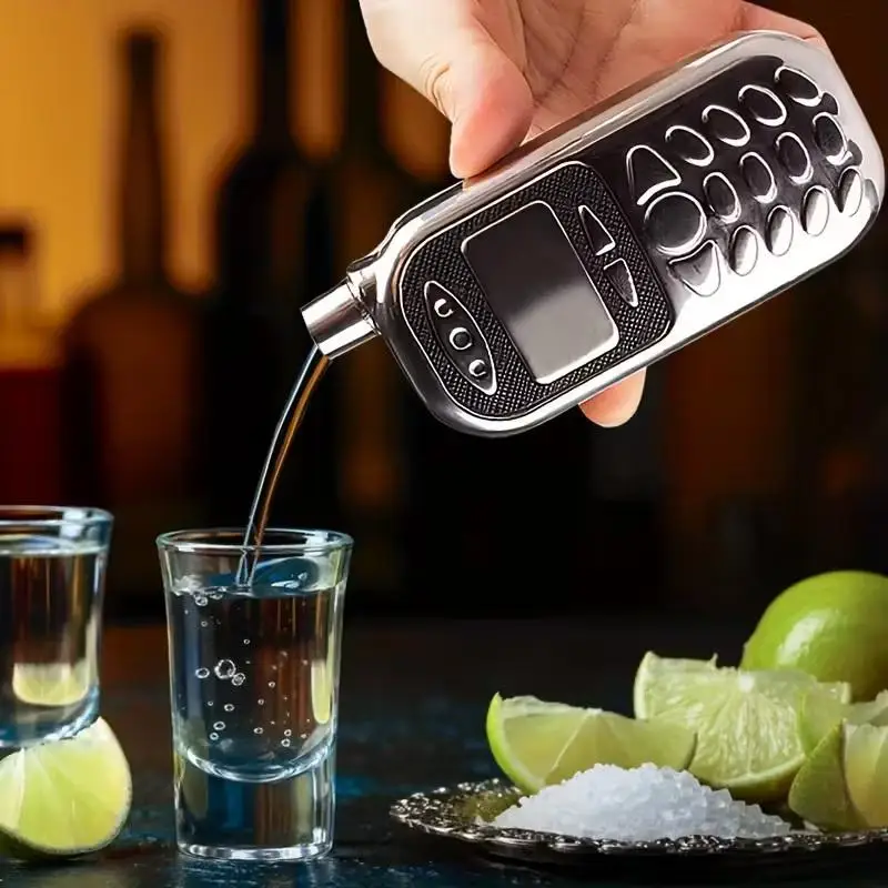1pc Retro Mobile Phone Bottle, 3oz Mirror Polish Retro Phone Shaped Hip Flask Portable Pocket Alcohol Bottle Vintage Design