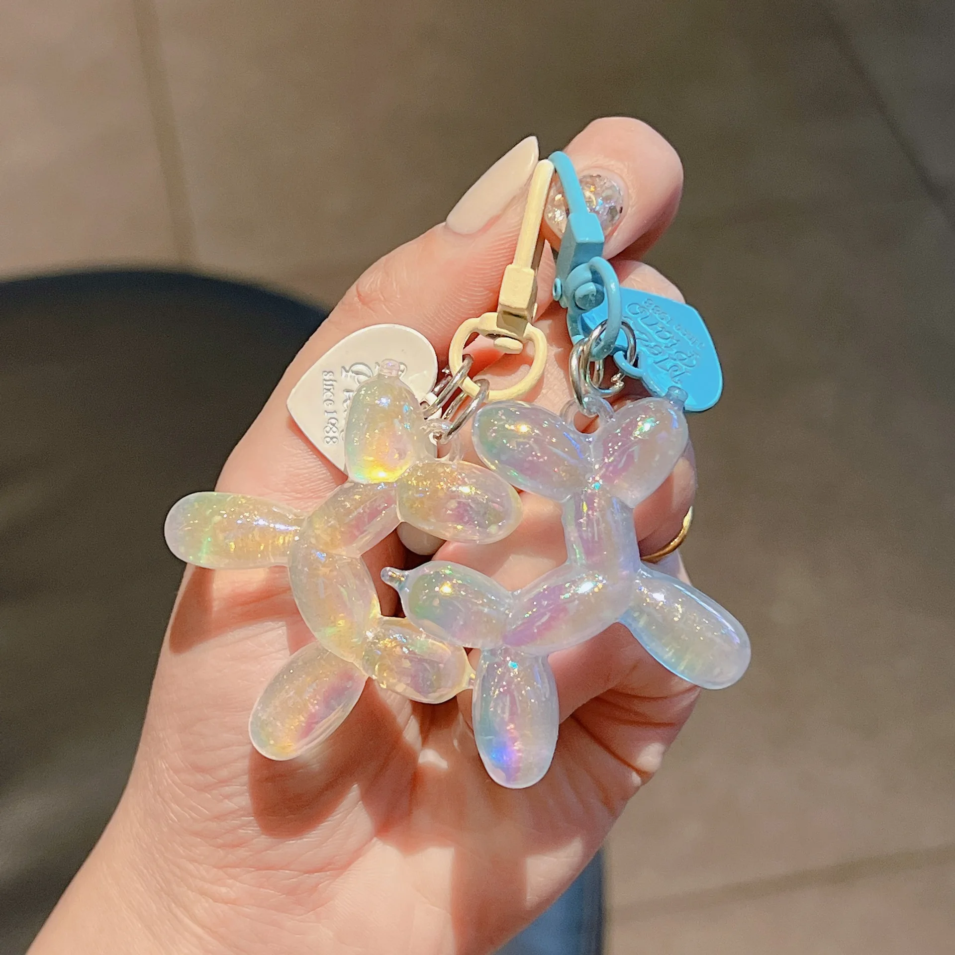 Cute 3D Acrylic Cartoon Dog Balloon Keychains Y2K Style Couple Car Bag Pendant Jewelry Gift for Women Decorative Accessory ﻿