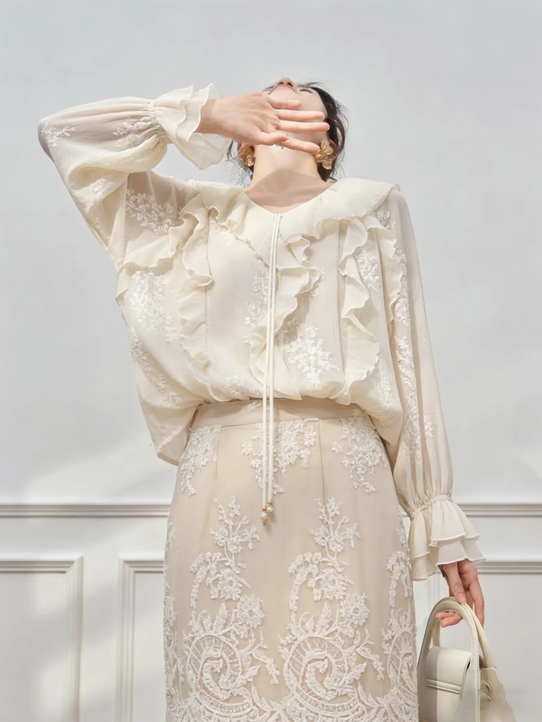 

Elegant White Shirt with Bow Tie Long Sleeve Women's Style 2026 New Casual V-neck Polyester Fiber Straight Cut Daily Wear