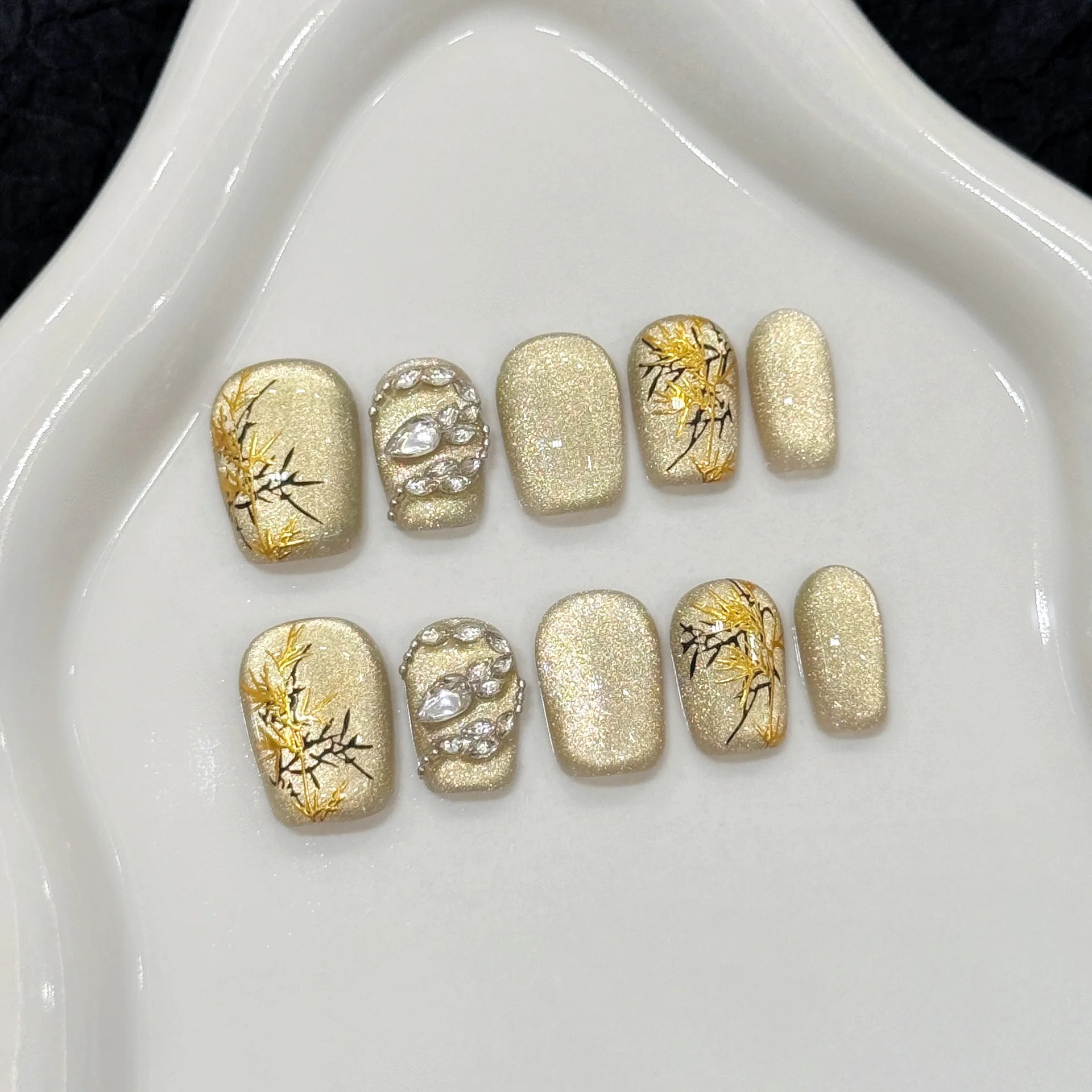 10pcs New Chinese Style Handmade Fake Nail Snake Shape Rhinestone Bamboo Forest Press On Nails Glitter Yellow Cat Eye False Nail