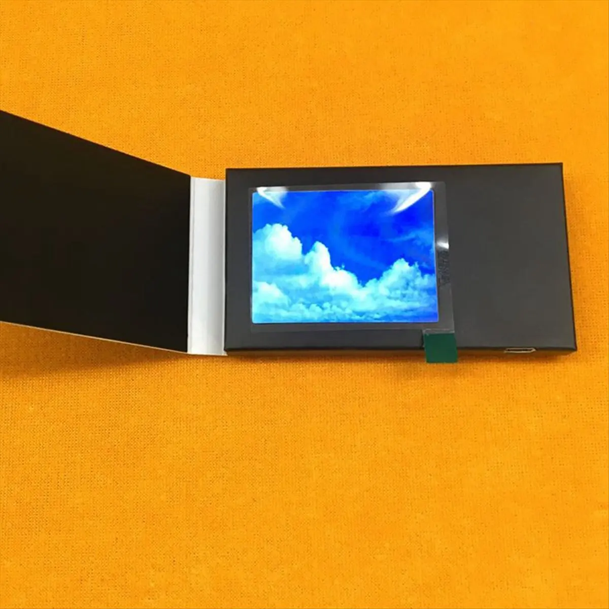 Hot Sale 2.4 Inch LCD Video Greeting Card 128MB Memory in Paper MP4 Video Player Invitation Lcd Greeting Card Music Greeting
