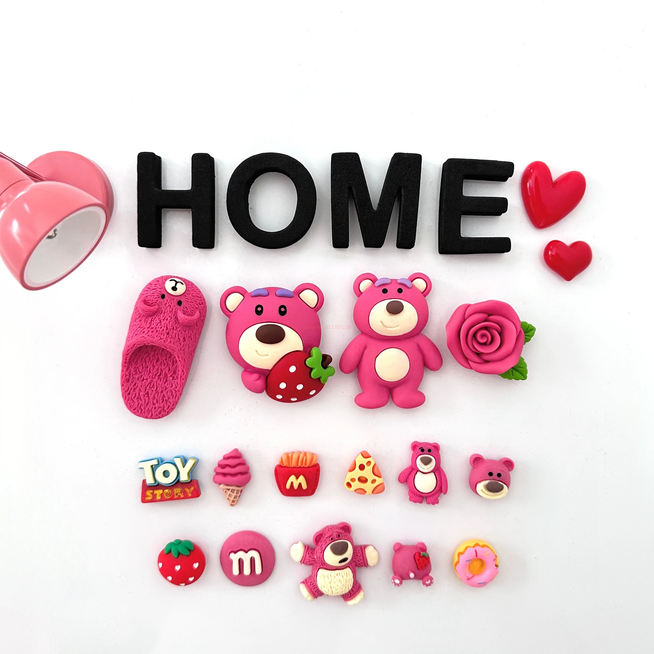 Nuevo dibujo de Disney, bonito oso de fresa, imán para nevera 3d, figuras de acción creativas, decoraciones, juguete para regalo magnético.