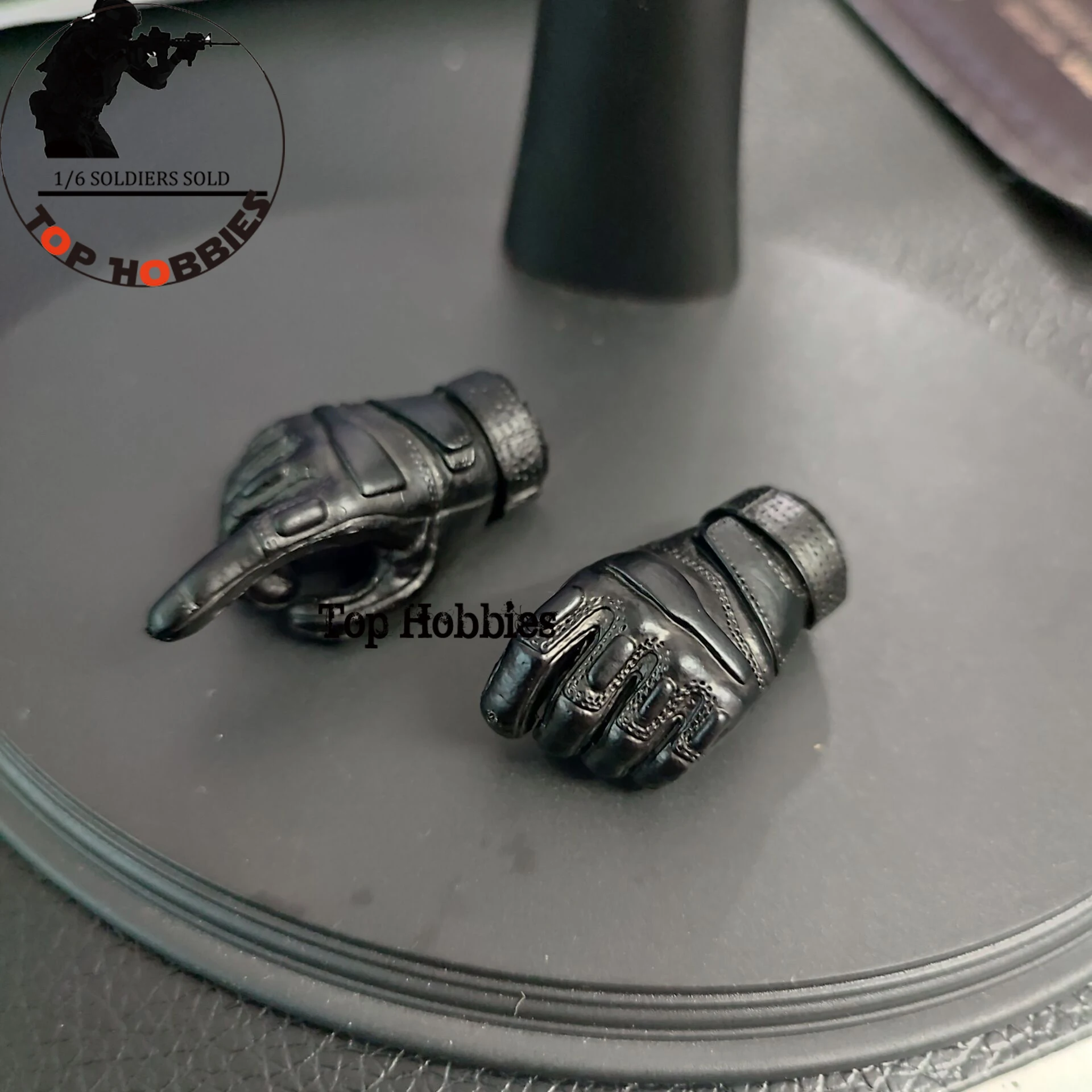 Pary w magazynie 1/6 Sca Man Male Hands Gloved Hand Black Type Holding Figure Gun Holder Gloves Model For 12" Action figure