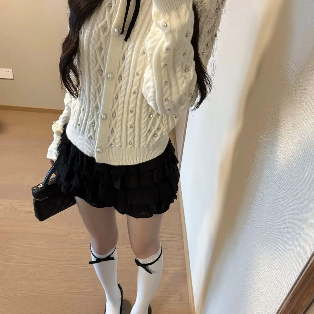 Crystal Embellished Knit Sweater Women Bow Tie Cable Knit White Cardigan Y2K Sparkling Sweet Style Pullover Elegant Luminous Top