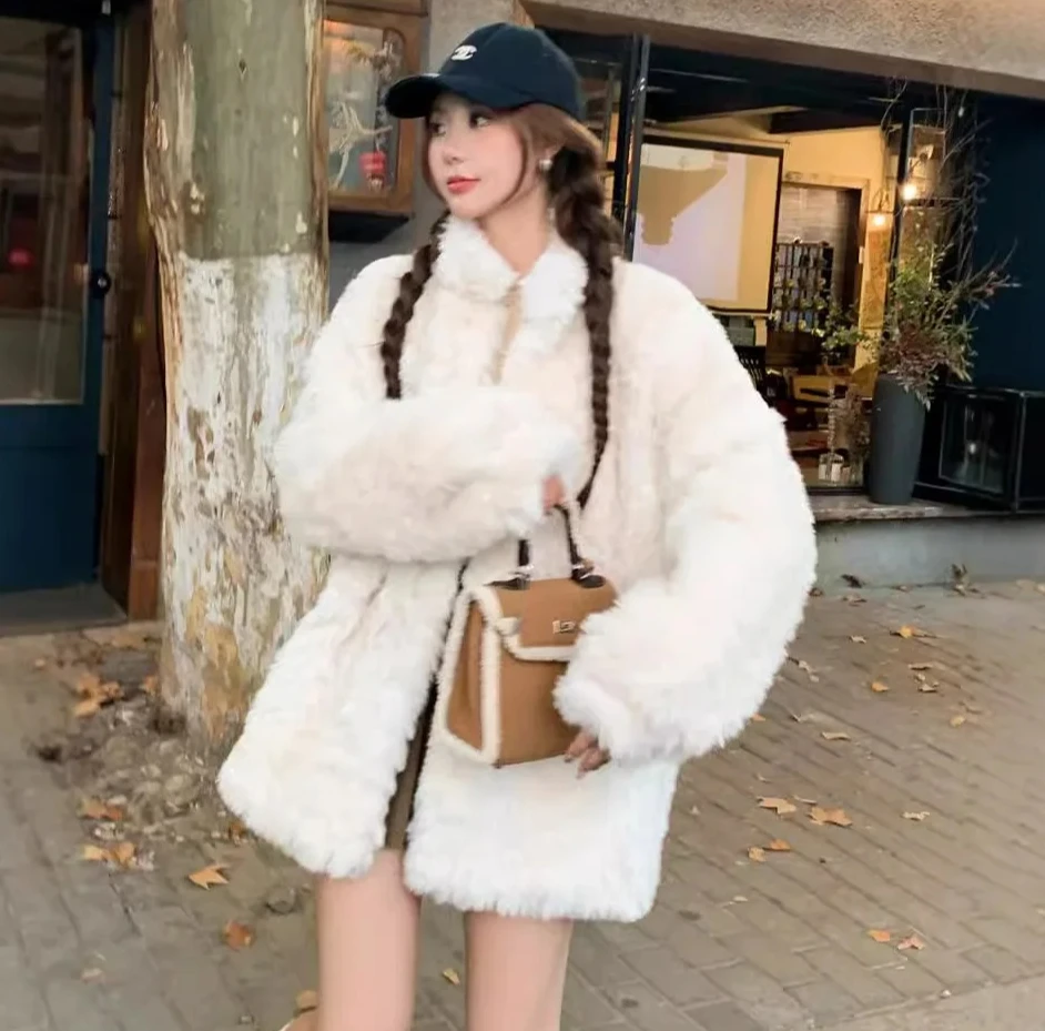 شتاء جديد فضفاض ملابس قطيفة غير رسمية معطف فرو صناعي الوقوف طوق شيرلينغ معطف للنساء الكورية موضة منتصف طول معطف الفرو