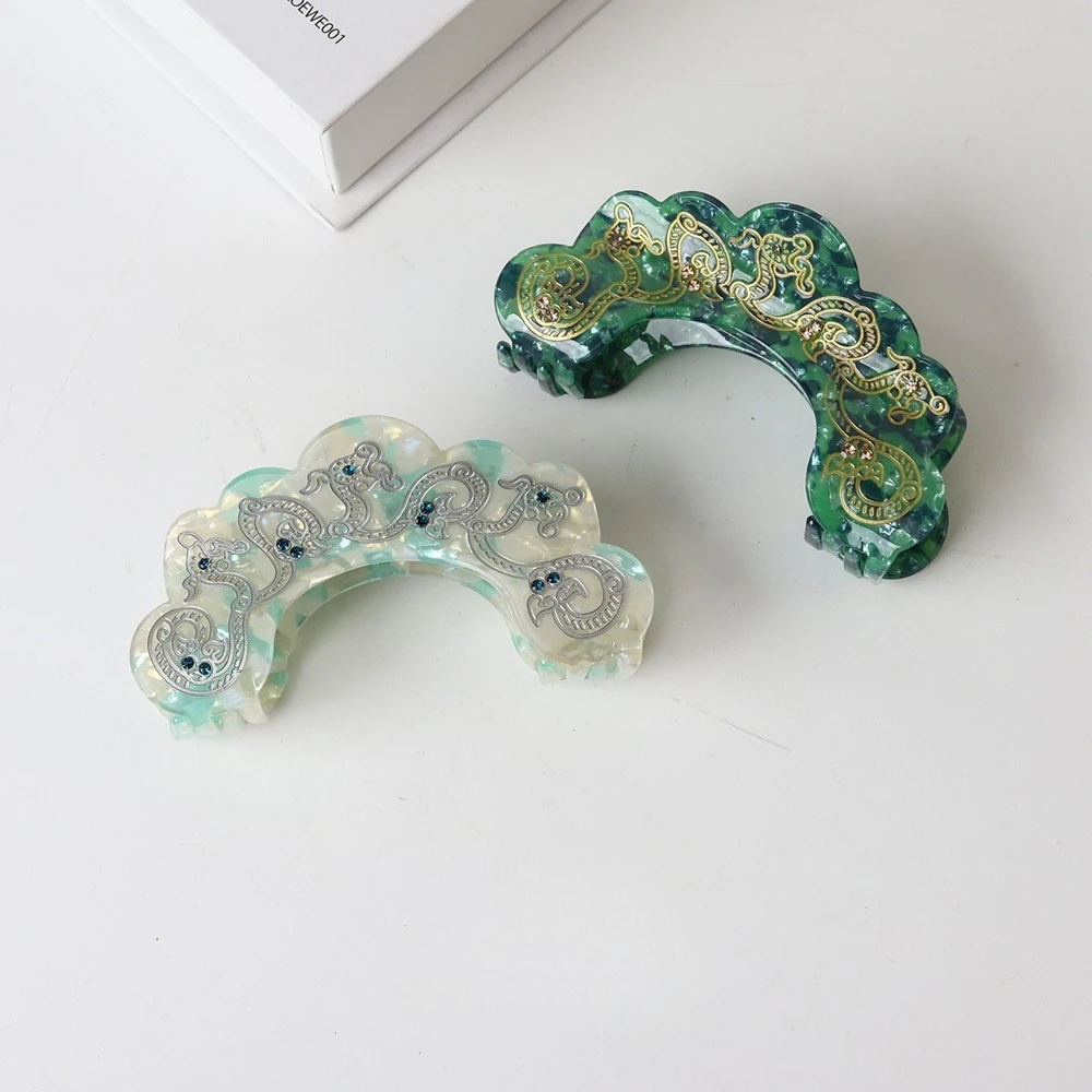 Fashionable Green Silk Clip Niche High-end Chinese Style Shark Clip Hair Clip Hair Accessory At The Back of The Head view 4