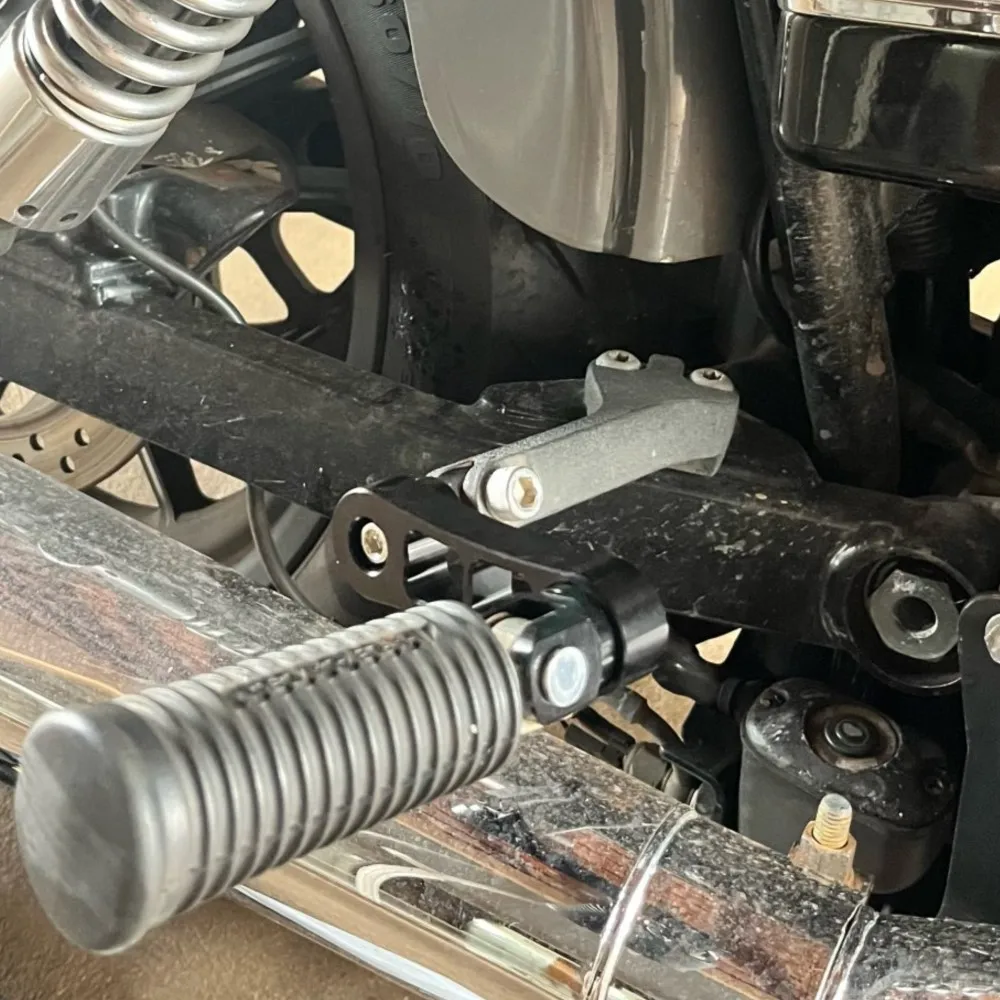 For Touring Foot Peg Extension Bracket New Motorcycle Foot Peg Highway Bracket 360° Adjustable Rugged Foot Peg Extension Bracket