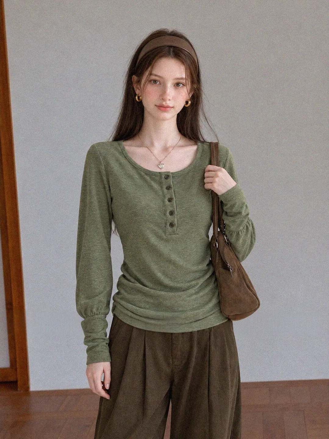 Slim Fit Long Sleeve T-Shirt Women's Autumn Winter New Style Henry Collar Gathered Vintage Green Slimming Inner Wear Base Top
