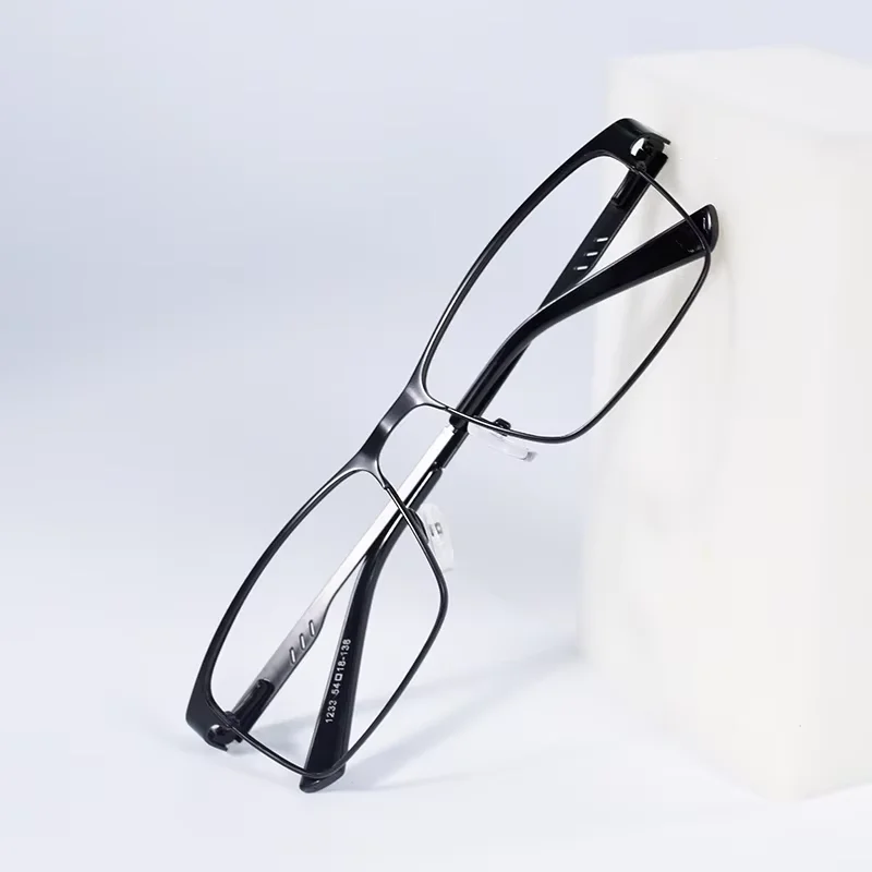2025 NEW Men Blue light blocking Reading Glasses for Men Metal Full Frame Readers Magnifier Presbyopia Lens Eyewear +75+100+125