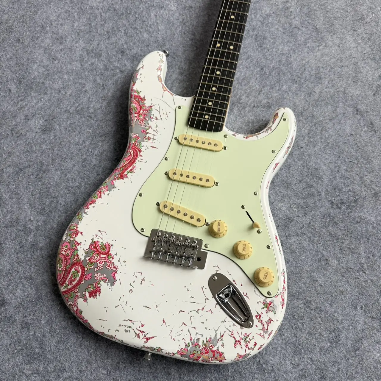 2026 Hot Sale style guitar, handmade, high quality; Paisley pattern white, nitrocellulose finish, in stock guitar