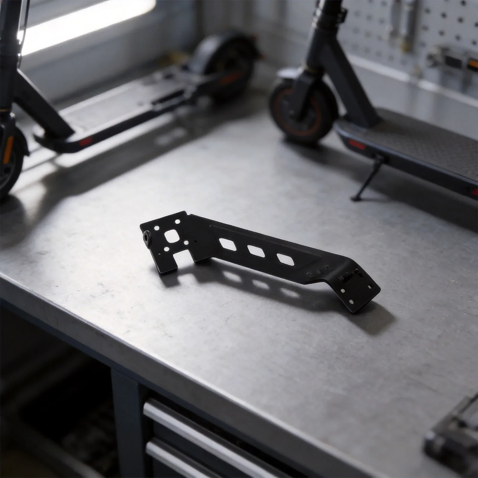 Aluminiumlegierung Seitenrahmen-Stützträger für Kukirin G2 PRO DB Elektroroller für eine zuverlässige Rollerstruktur – Detail 3