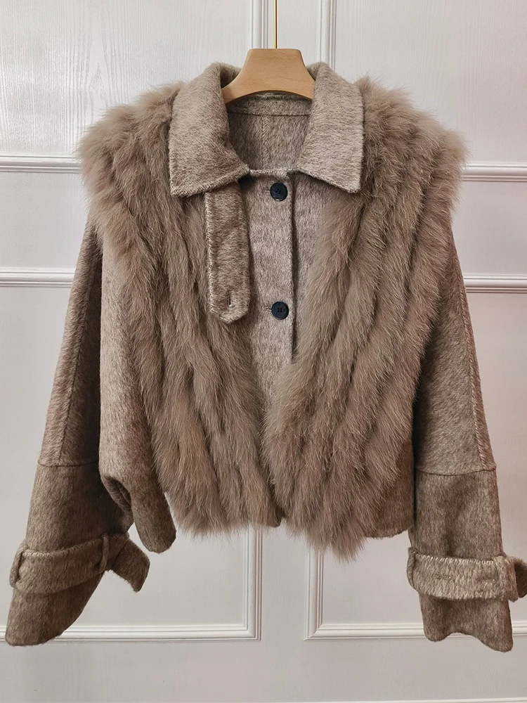 [EAM] Beige Fur Big Size Short Elegant Woolen Coat New Lapel Long Sleeve Women Jacket Fashion Tide Autumn Winter 2024 1DH8515