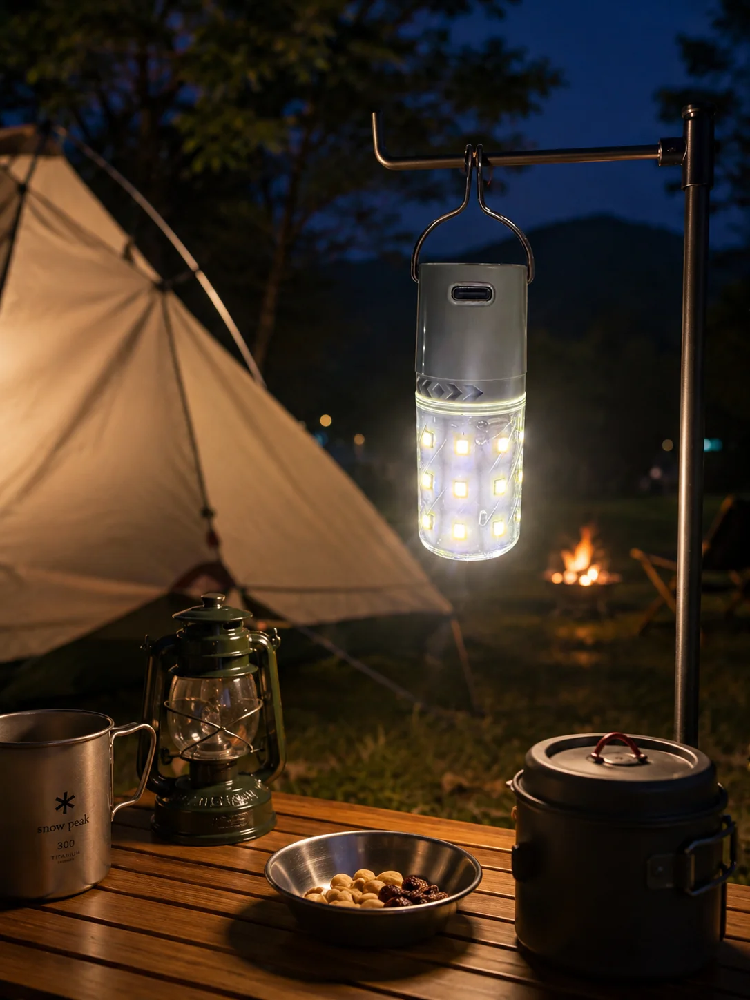 USB Rechargeable Emergency Light Bulb, Hook-type High-Brightness LED Camping Lantern for Outdoor Use