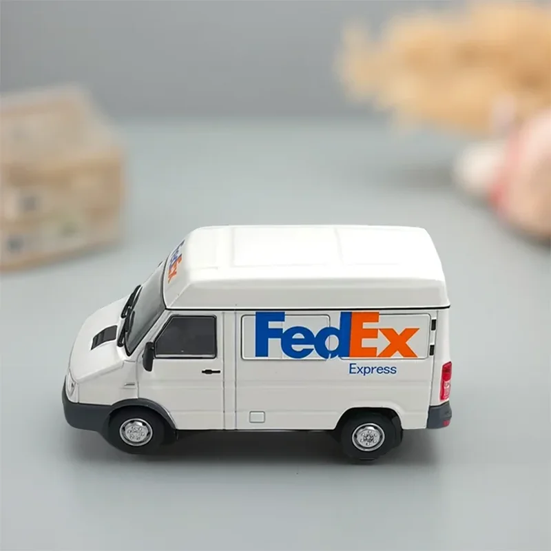 

Масштабная модель автомобиля IVECO Express Delivery Vehicle из сплава, 1:43, статическая коллекционная модель, украшение, праздничный подарок, игрушка, сувенир