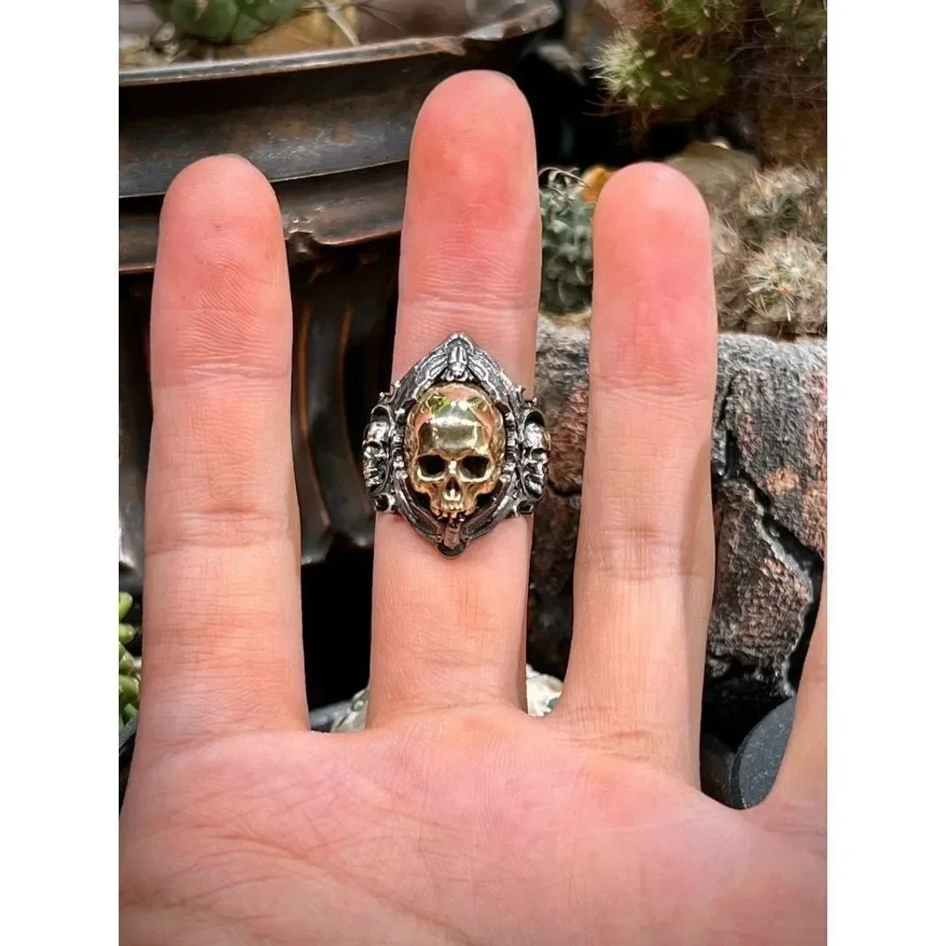 Independently Designed Skull Head Ring, Retro Curly Grass, Dark Gothic Artistic Style for Men and Women
