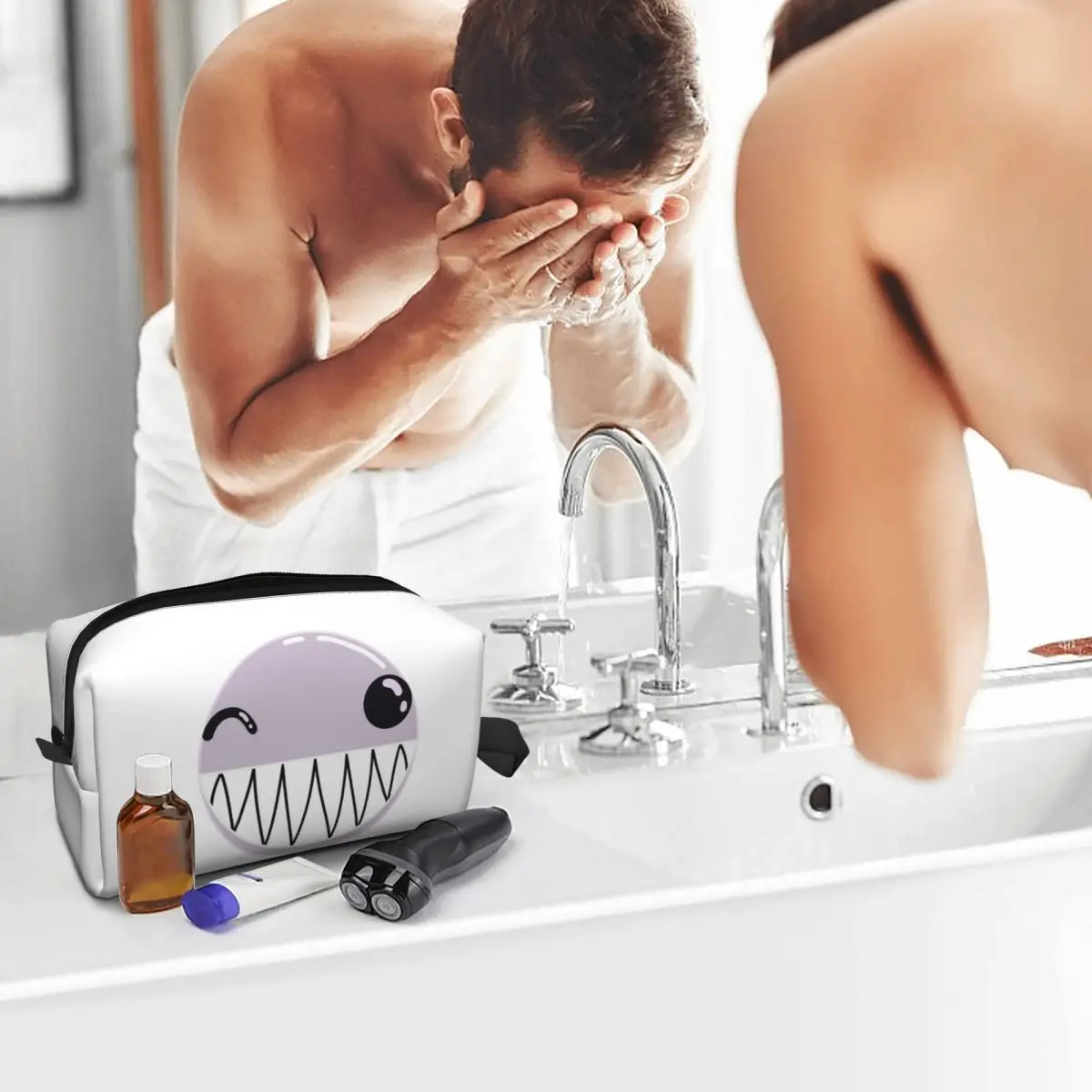 Bubble (The Amazing Digital Circus) Makeup Bag Cosmetic Organizer Storage Dopp Kit Toiletry Cosmetic Bag for Women Beauty Travel