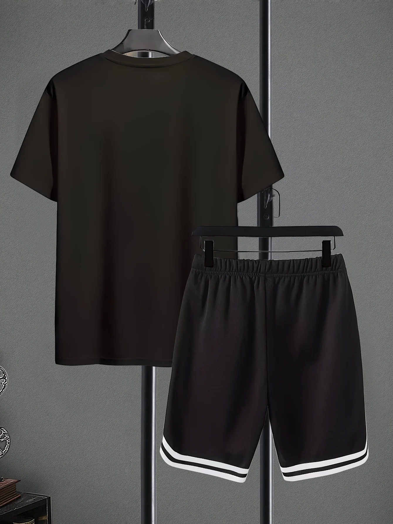 The best-selling youth set for Summer 2025 featuring letter prints is a vibrant and fashionable streetwear