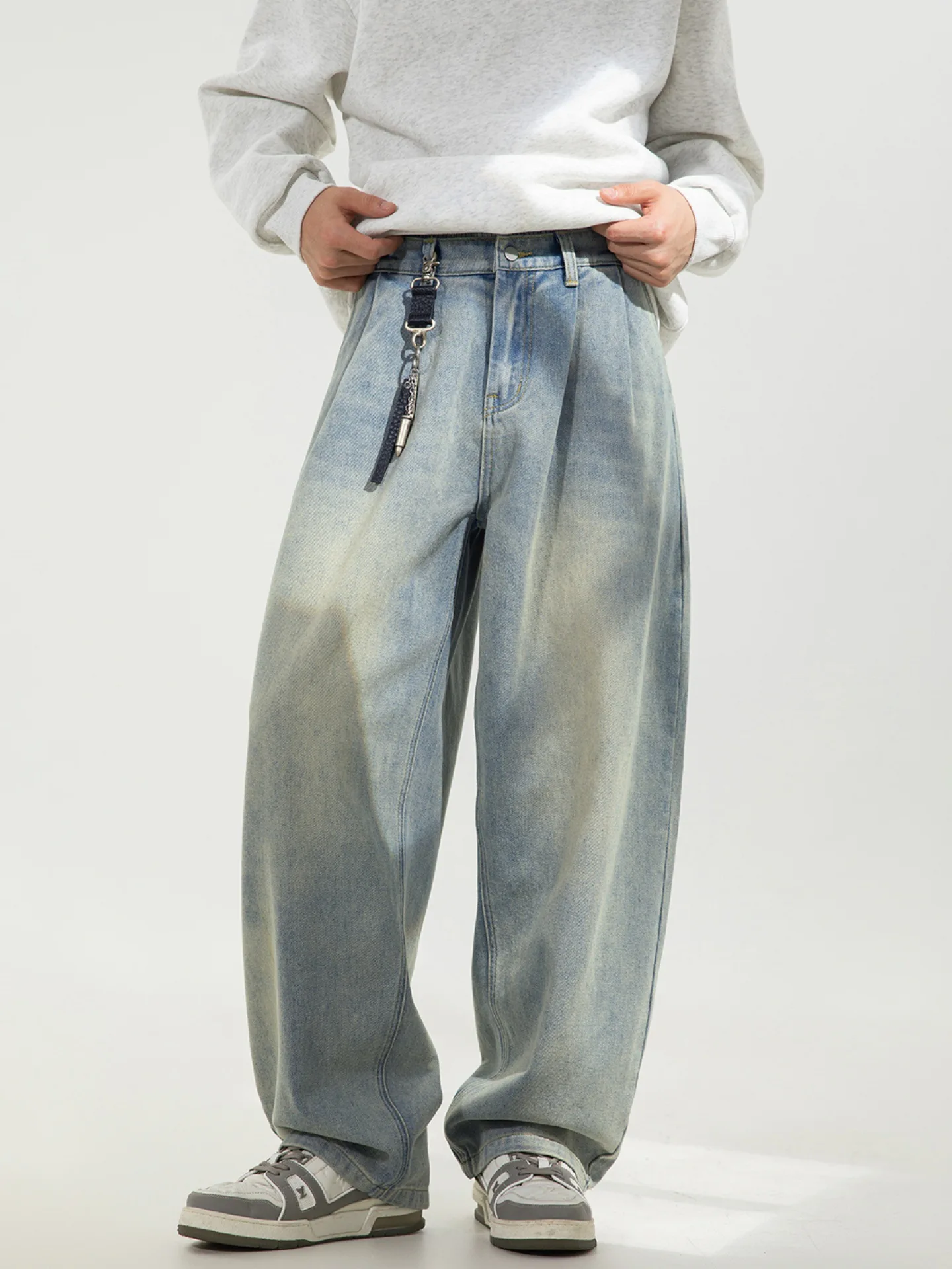 Distressed Washed Denim Trousers Men Vintage Pleated Straight-Leg Trousers Essential Versatile Loose Trousers Soft Gradient