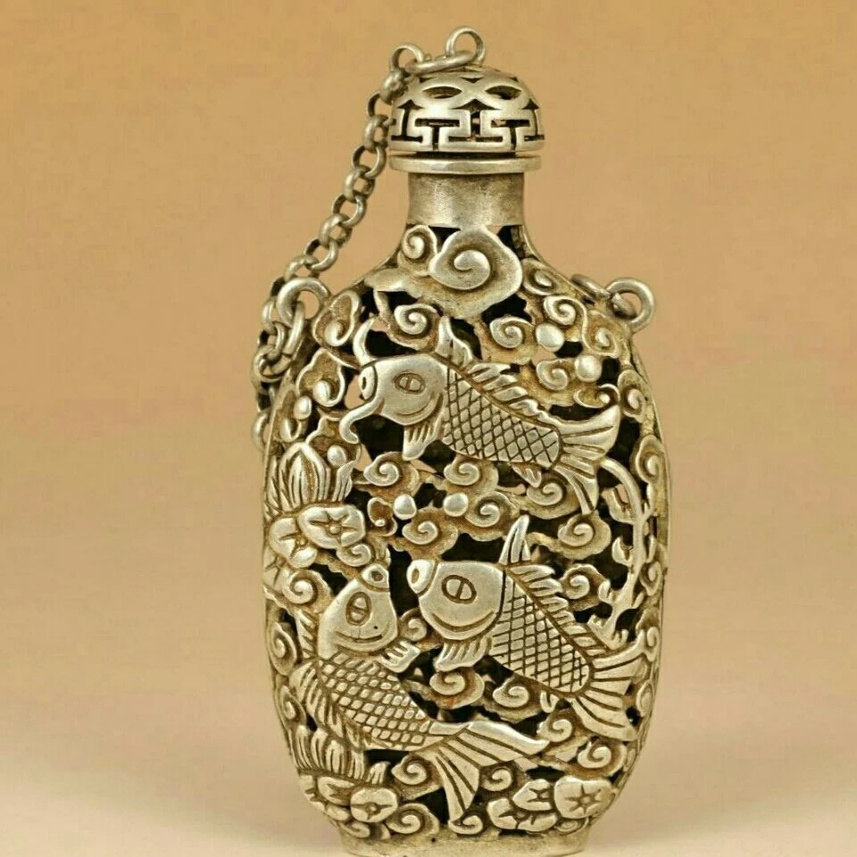 

Chinese Imitation Vintage Silver Hand Carved Hollow Out Fish Lotus Statue Snuff Bottle Pendant Home Decor