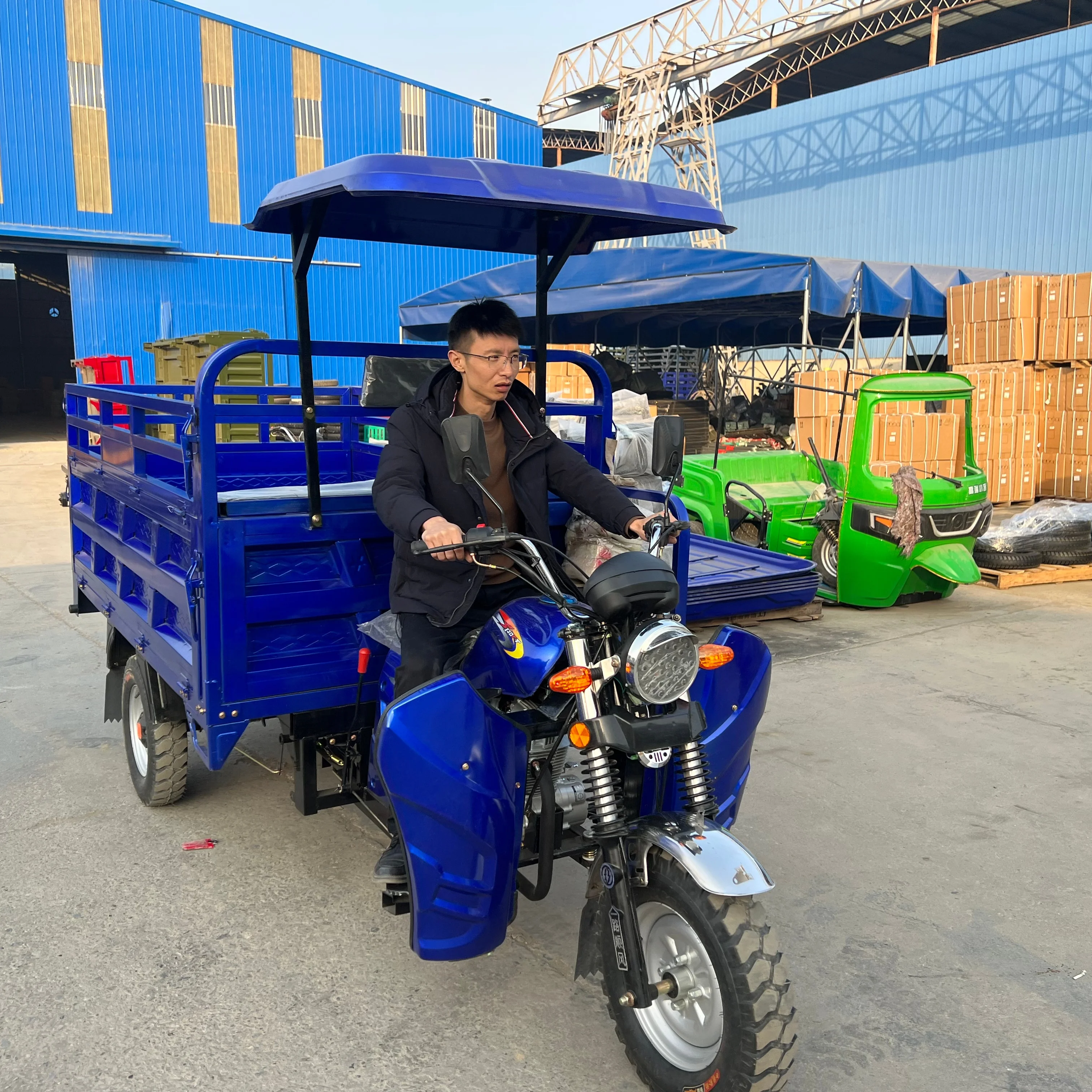 Wholesale High-capacity Freight Fuel Tricycles Can Be Made Taller