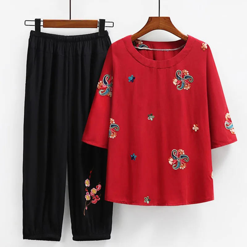 2025 Summer New Female Embroidery Three Quarter Sleeves T-Shirt Top + Pants Suits Fashion Loose Middle-Aged Mother Two Piece Set