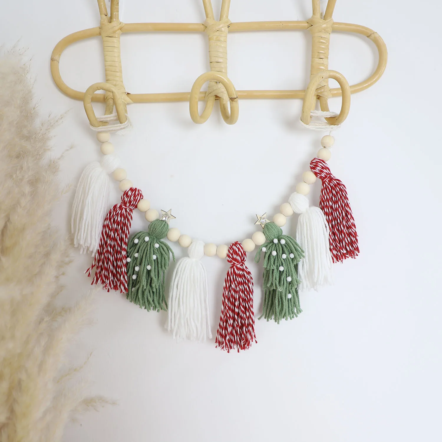 

Christmas Wood Bead Tassel Garland Banner Xmas Hanging Ornaments Winter Window Door Wall Pendant Christmas Decorations for Home