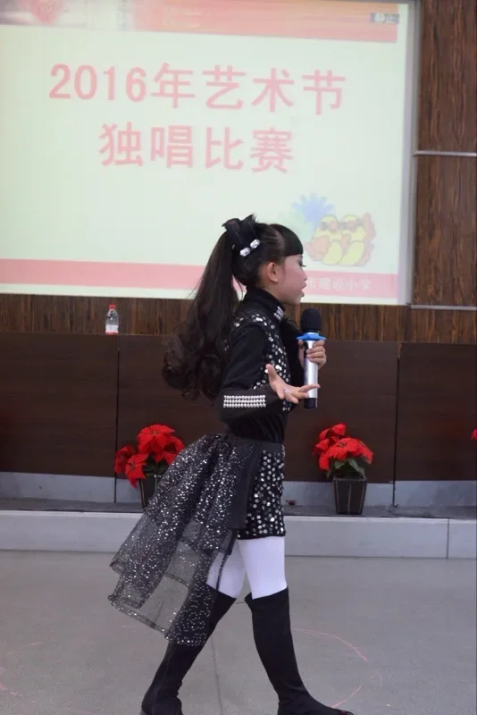 Nuovi bambini piuma di paillettes moderni costumi di danza Jazz per ragazze vestito da sala da ballo concorrenza costumi di danza Hip Hop bambini