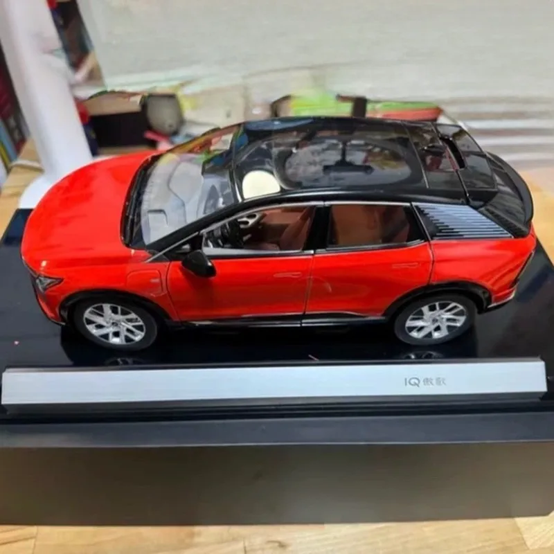 OPTIQ Die-Cast Metal Replica,Simulation Alloy Car Model,with Lighting Animation,Decoration,Gift,Adult Collectible,red,1:18