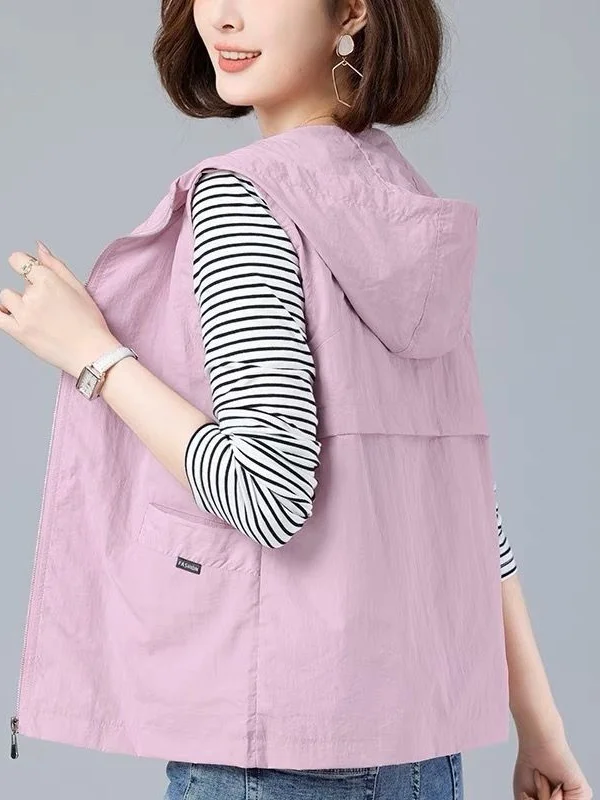 Women's Summer Thin Large Size Outdoor Vest Breathable Casual Sun Protection Jacket Short Length Polyester Fabric