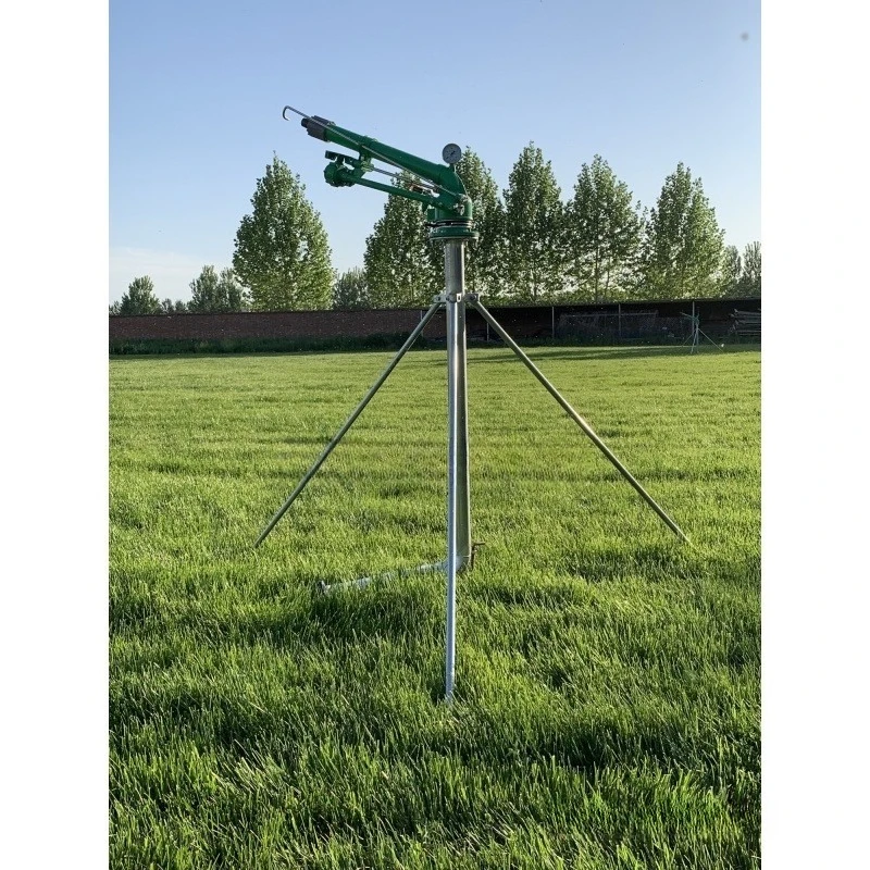 2025 Sprinkler equipment irrigates by rotating swing nozzles to water farmland, gardens and agricultural areas.